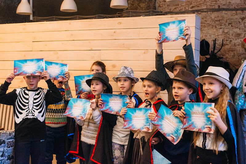 Как отметить Новый год классом — идеи для младших школьников в Чите